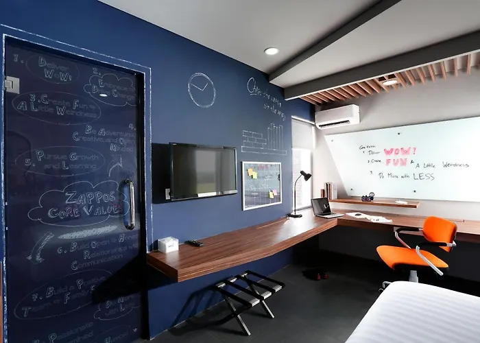Berry Biz Sunset Road Seminyak