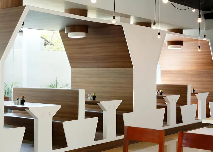 Hotel Berry Biz Sunset Road Seminyak