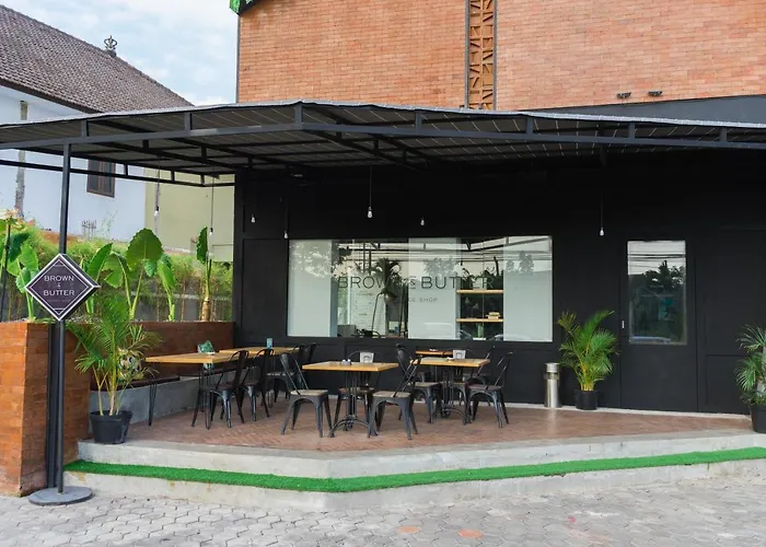 Berry Biz Sunset Road Seminyak